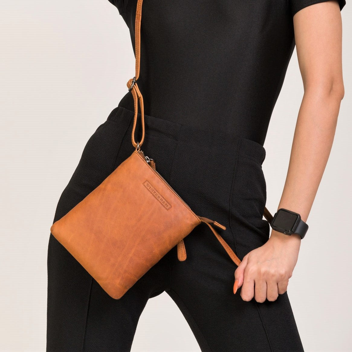 winternam umhaengetasche maja cognac_