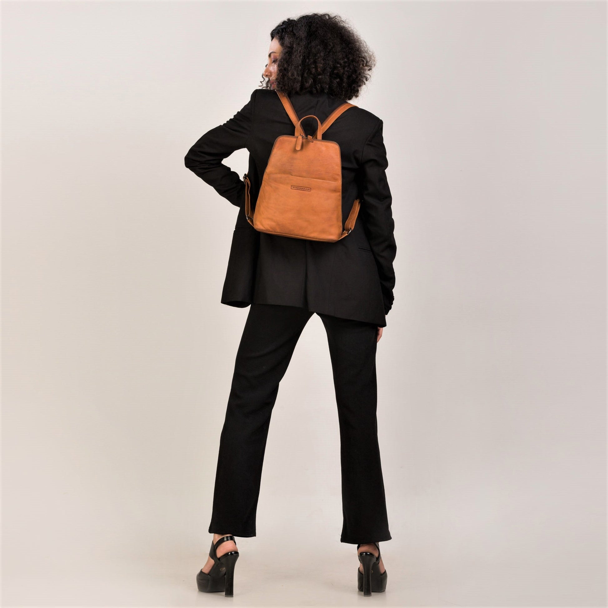 winternam cityrucksack freya cognac